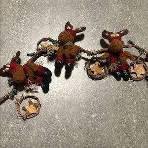 Stuffed reindeer garland